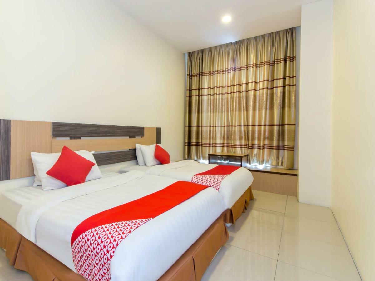 Oyo 776 Fame Hotel Seremban Exterior photo