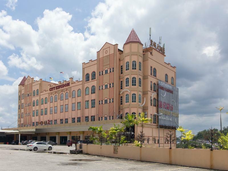Oyo 776 Fame Hotel Seremban Exterior photo