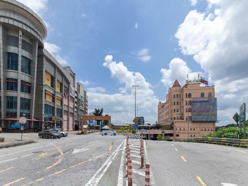 Oyo 776 Fame Hotel Seremban Exterior photo